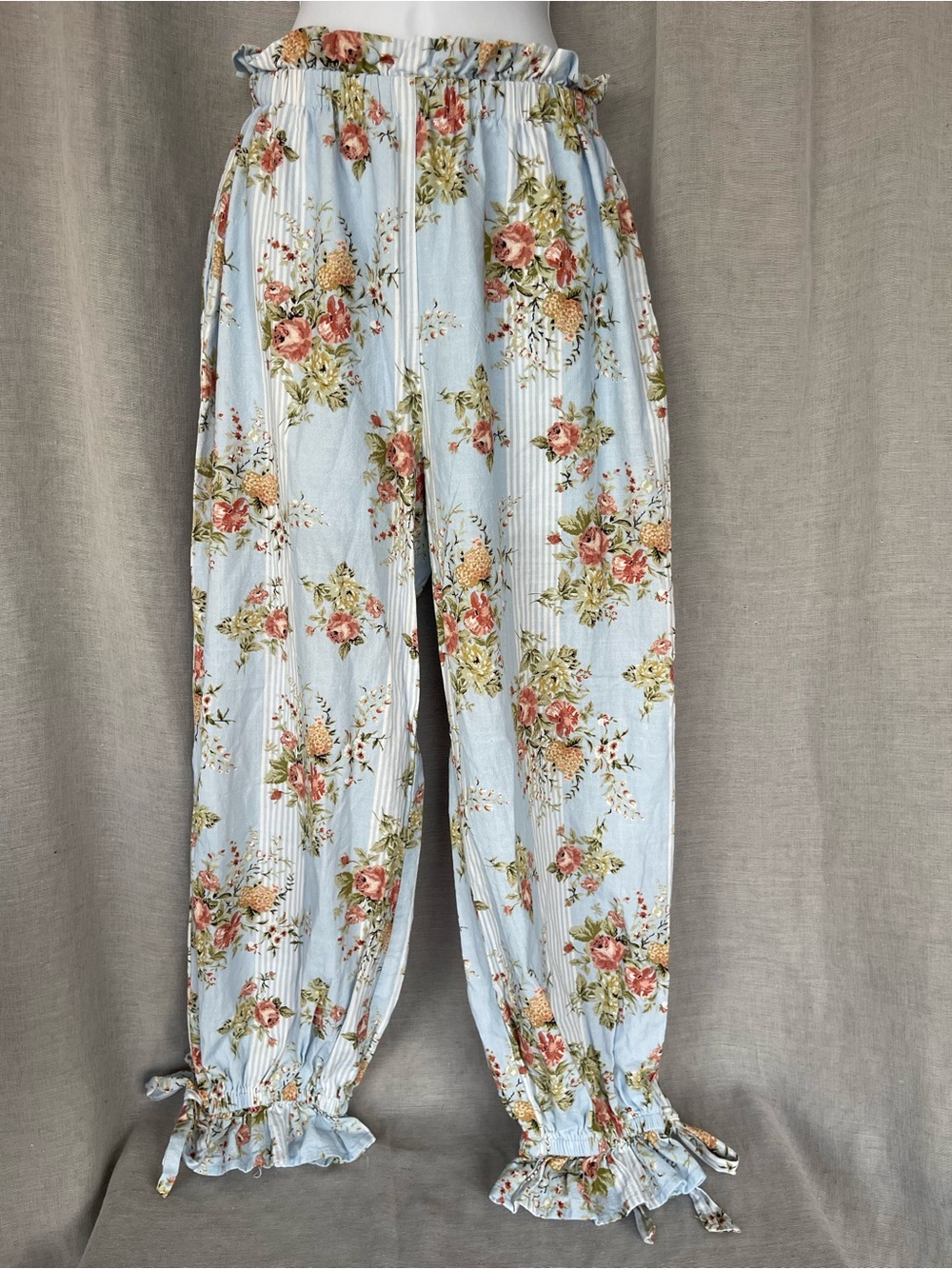 Peach Love California Floral Ruffle Tie Ankle Cotton Pants Blue Sz M